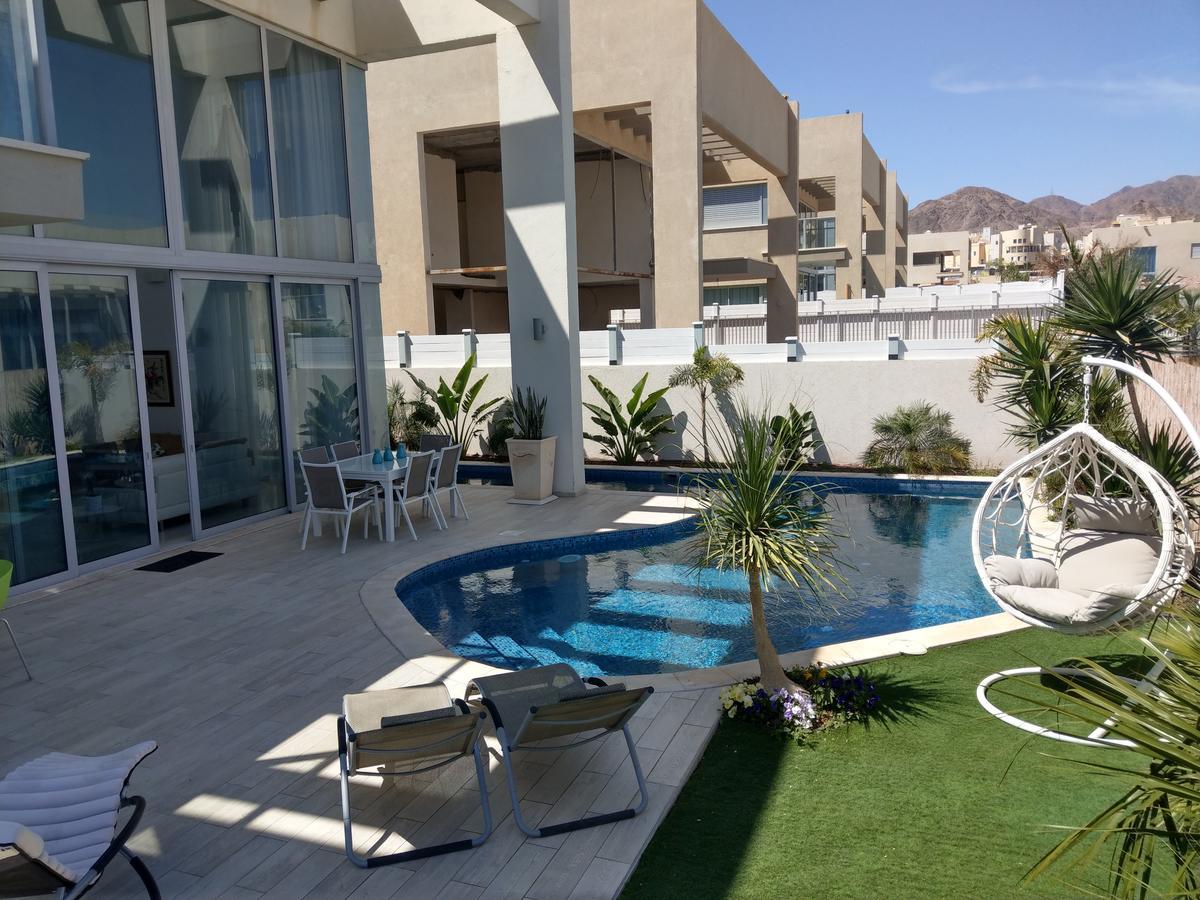 Turquoise Apartment With Pool Eilat Bagian luar foto