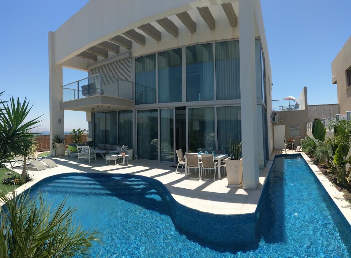 Turquoise Apartment With Pool Eilat Bagian luar foto