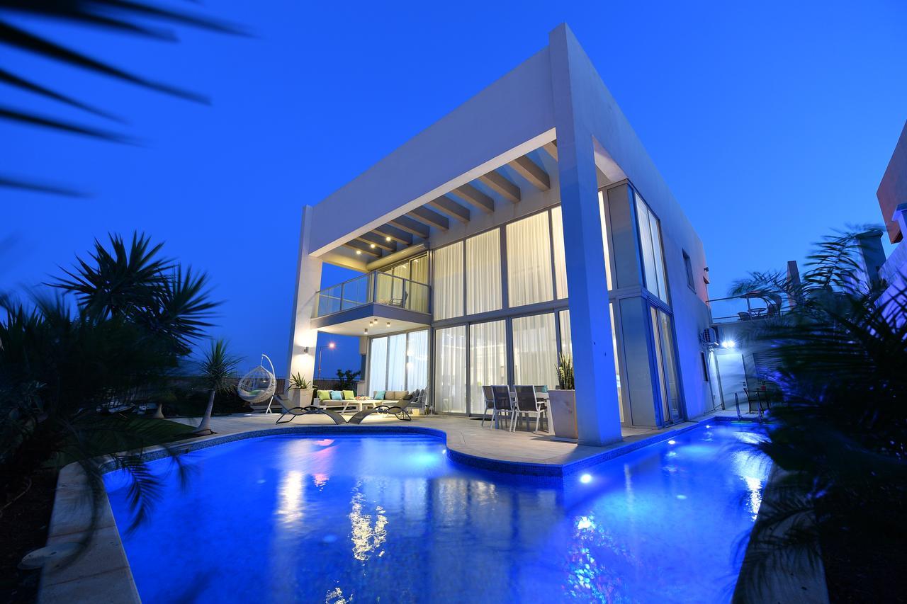 Turquoise Apartment With Pool Eilat Bagian luar foto